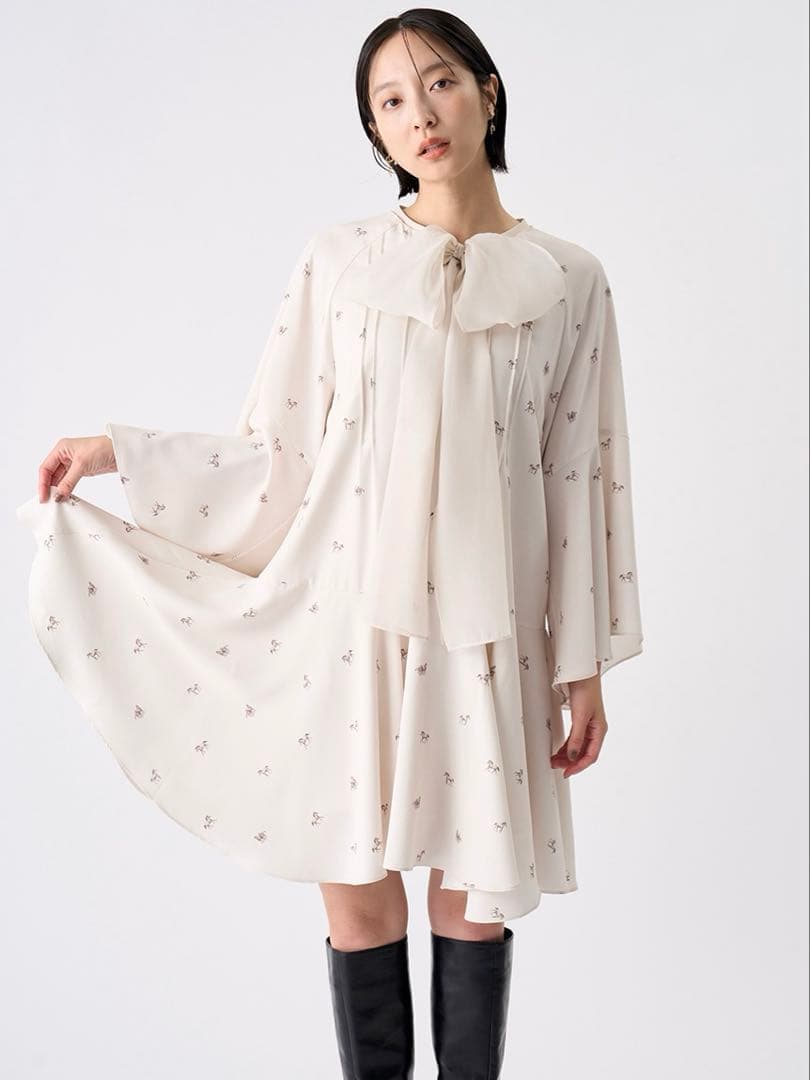 セルフォード　ビックリボンフレアワンピース