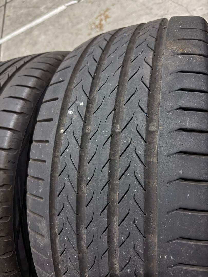 本日まで　コンチネタル　245/45R19 MO スターマーク付き