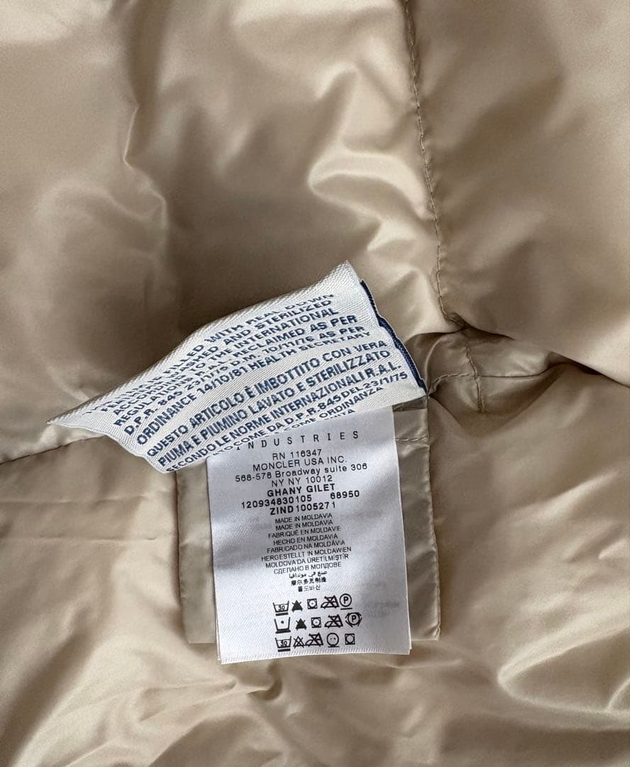 MONCLER アイボリーべーダウンベスト