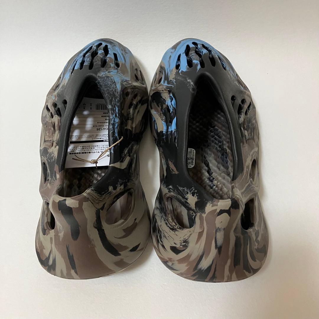 靴 adidas YEEZY Foam Runner \"MX Cinder\"