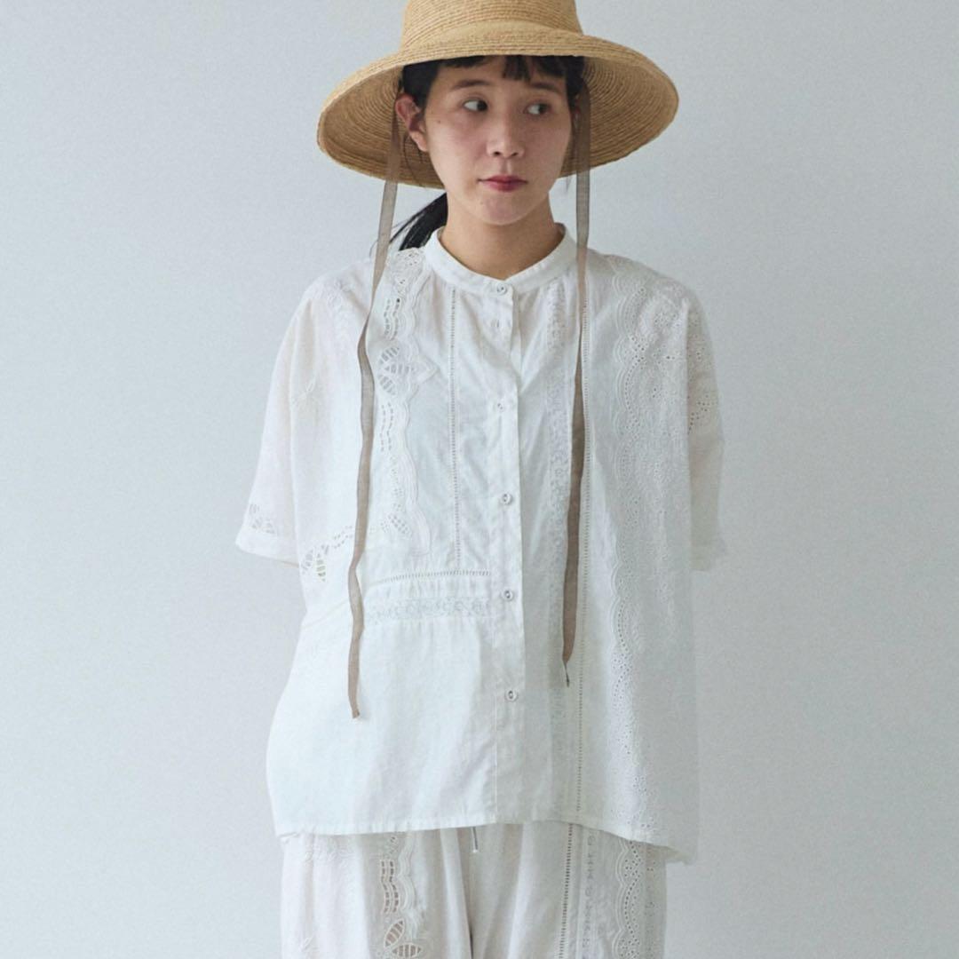 △カットワーク刺繍 スクエアブラウス　yuni