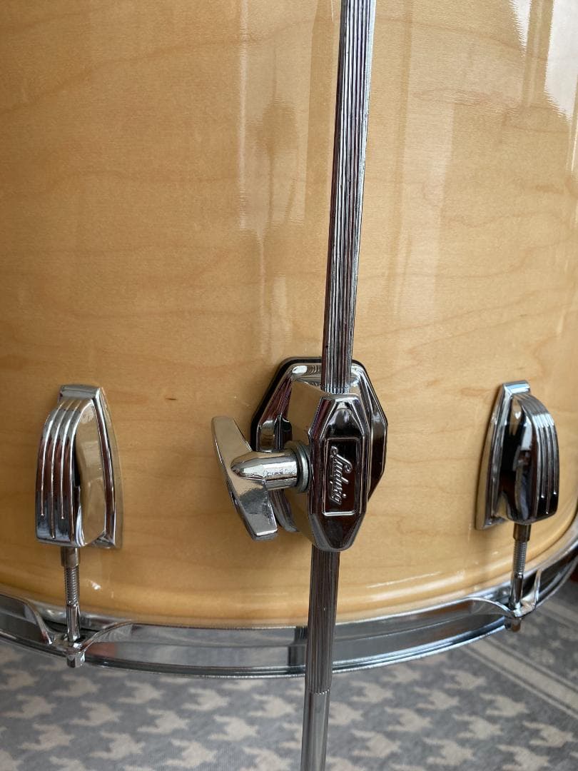 Ludwig Maple 18×16 Floor Tom + ファイバーケース