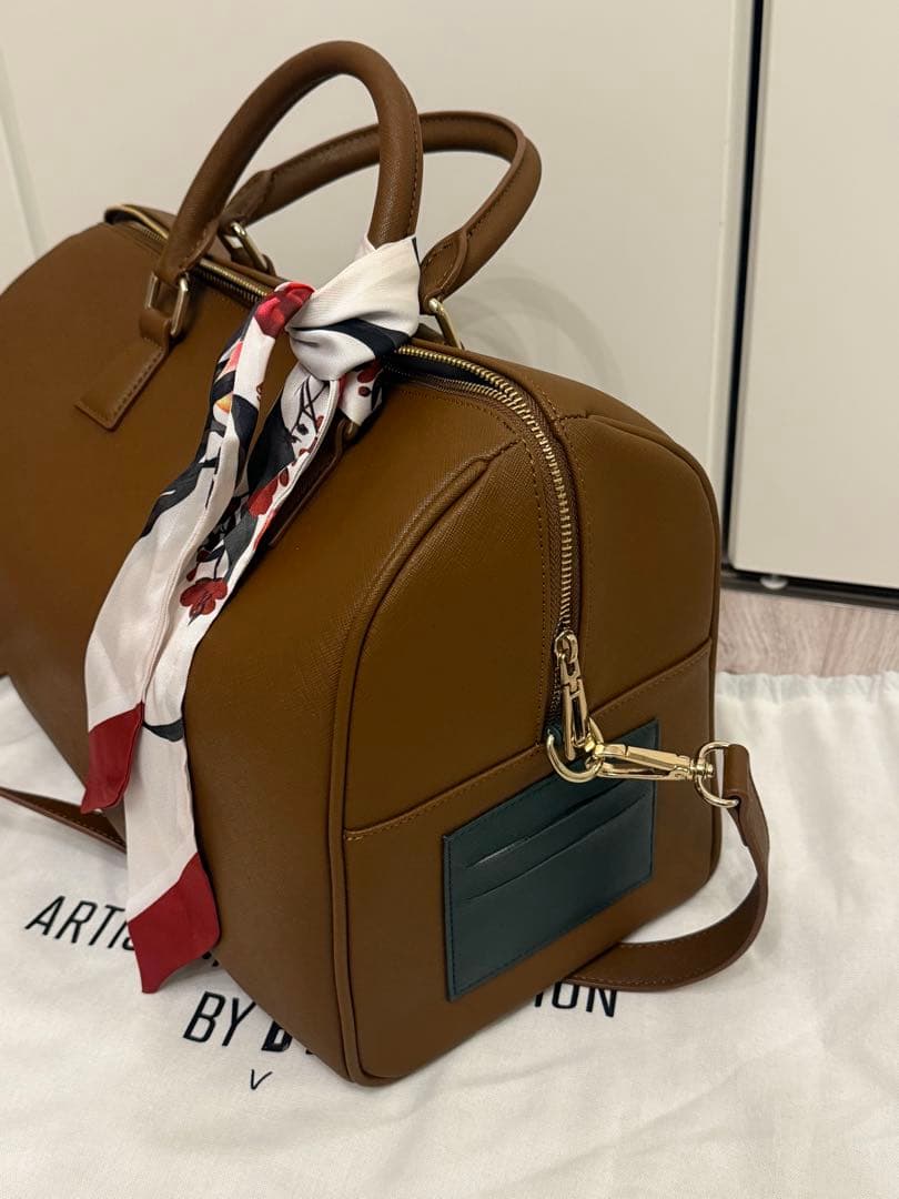 BTS テテ 公式 ボストンバッグ