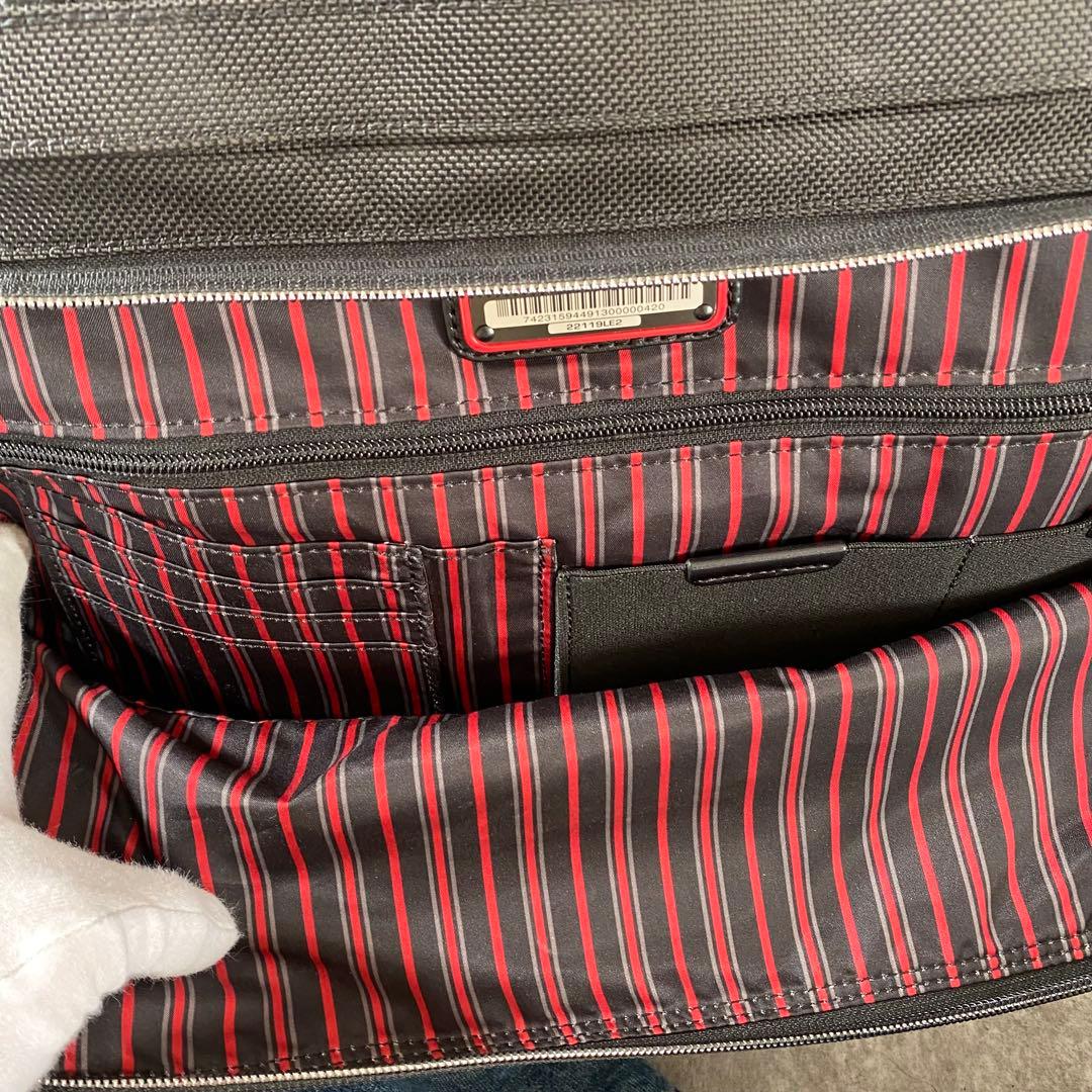 TUMI コンパニオン トートバッグ A4 リミテッド　エディション　限定　黒