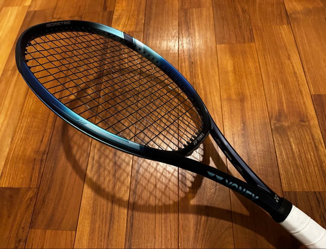 美品 YONEX EZONE98 G2　テニスラケット