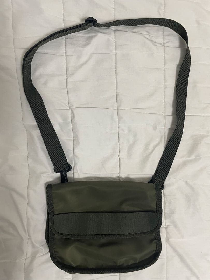 human made ショルダーバッグ　オリーブ　グリーン