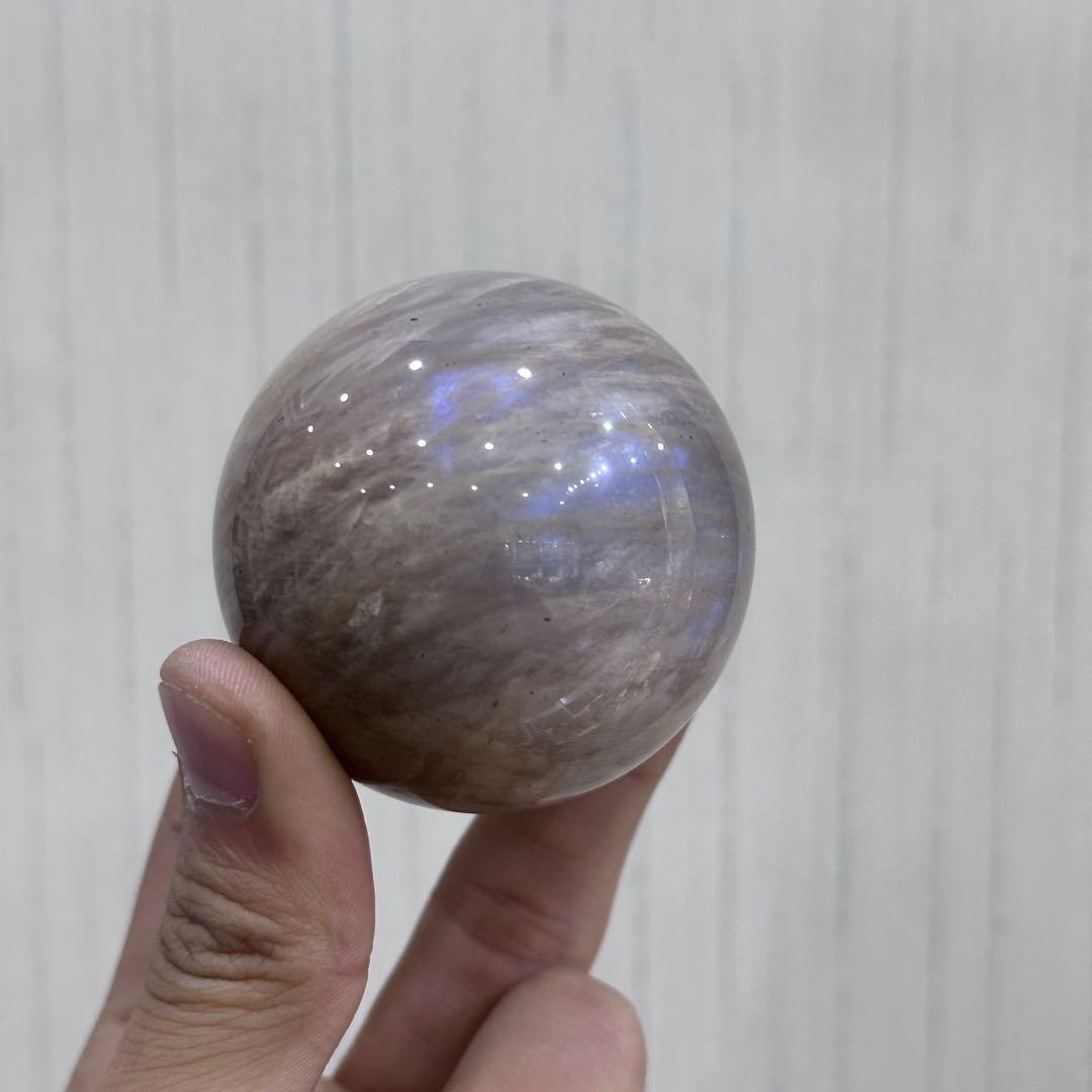 天然石ムーンストーンのでスフィア　丸玉　置物G.271
