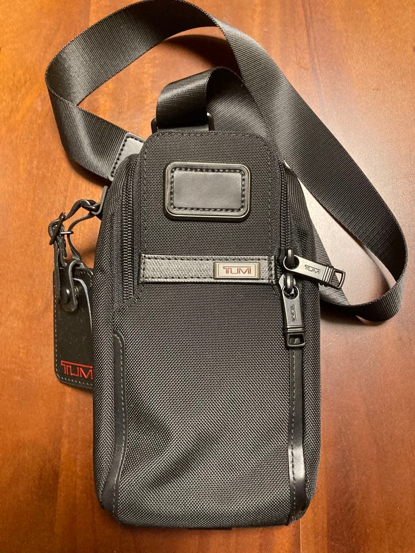 TUMI ボディバッグ ブラック ナイロン