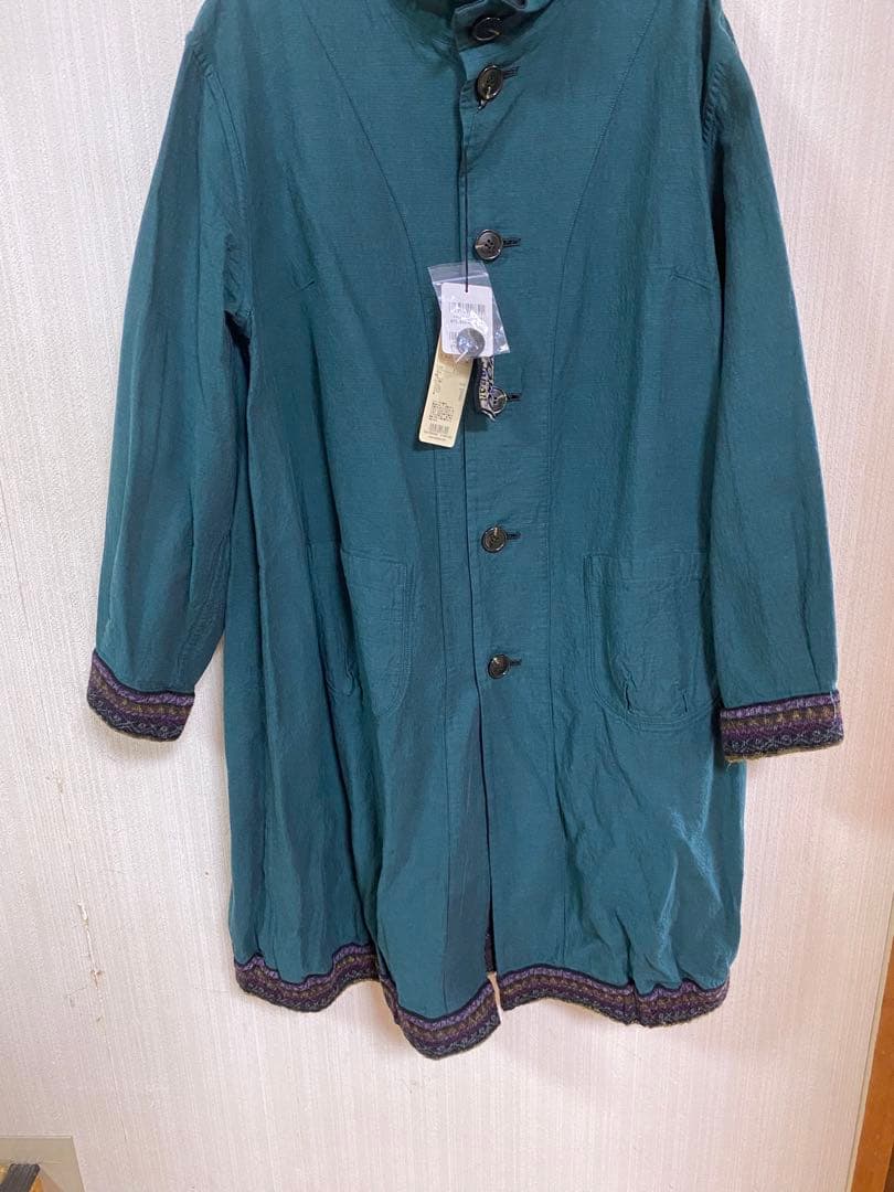 【新品・未使用、タグ付き】エムアンドキョウコのリバーシブルコート　緑　黒