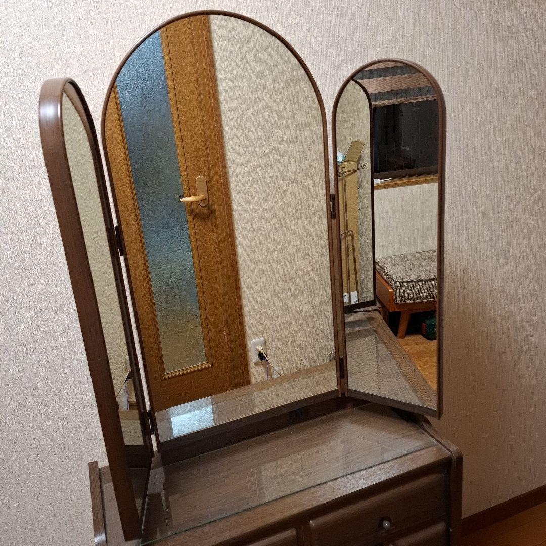 クラシックな三面鏡 ドレッサー　ブラウン　全体高さ149㎝