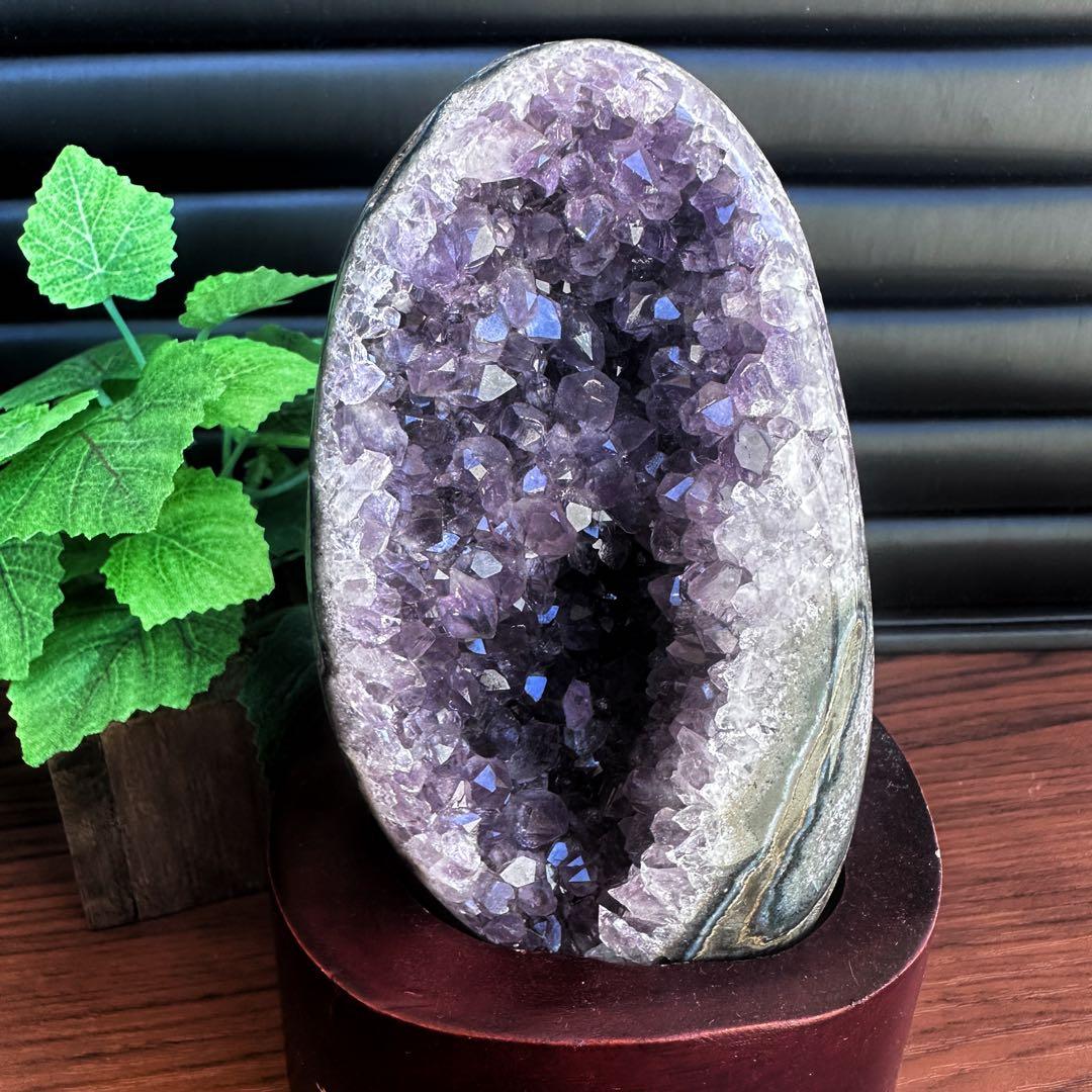 濃紫の煌めきウルグアイ産☆キラキラ☆アメジストクラスターパワーストーンA1108