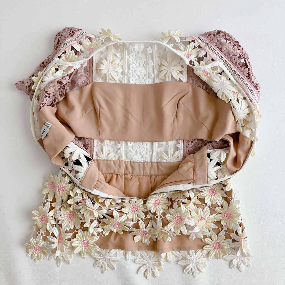 セルフポートレイト　3Dフラワー　ペプラムトップス　総レース　切替　花柄　フレア