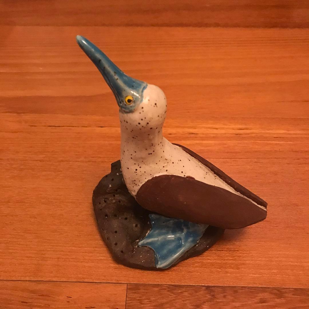 陶器製　置物　ガラパゴス　アオアシカツオドリ　鳥　動物