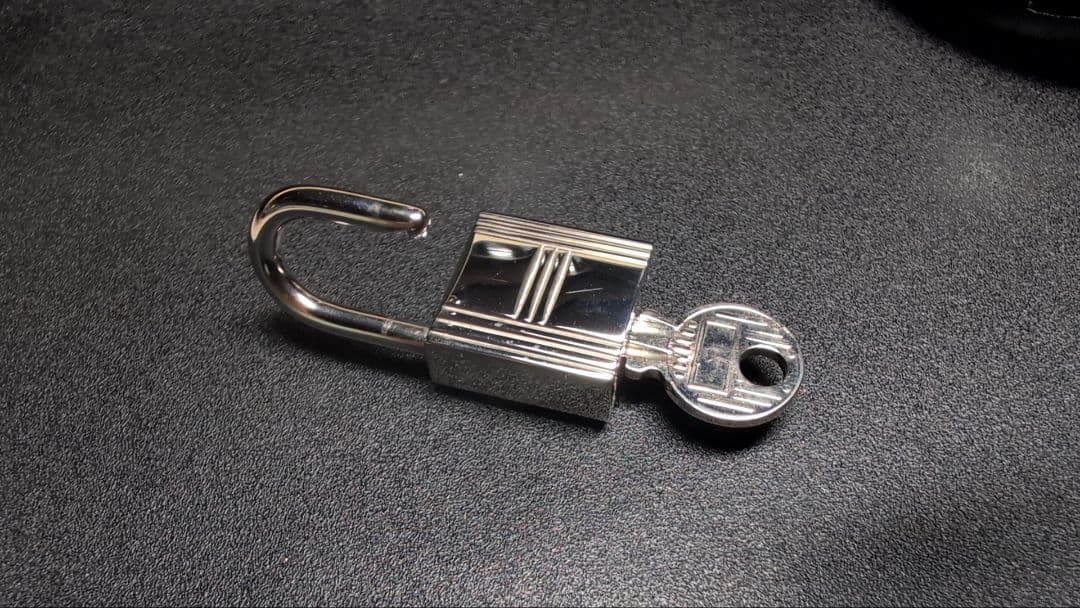 正規品　HERMES エルメス　カデナ　キー　鍵　パドロック　No.101