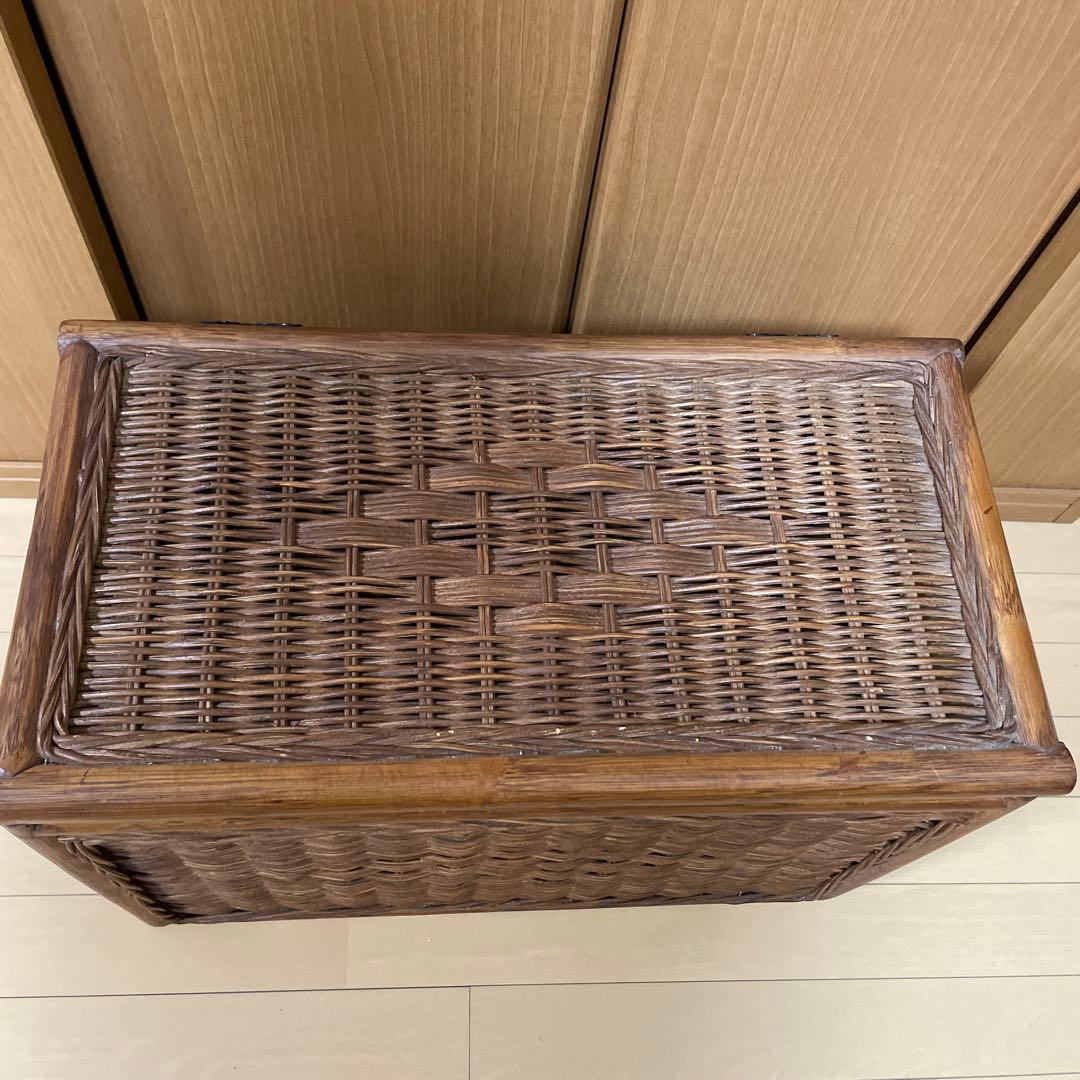 籐　蓋・布張り収納ボックス　コンテナ　アンティーク　アジアン