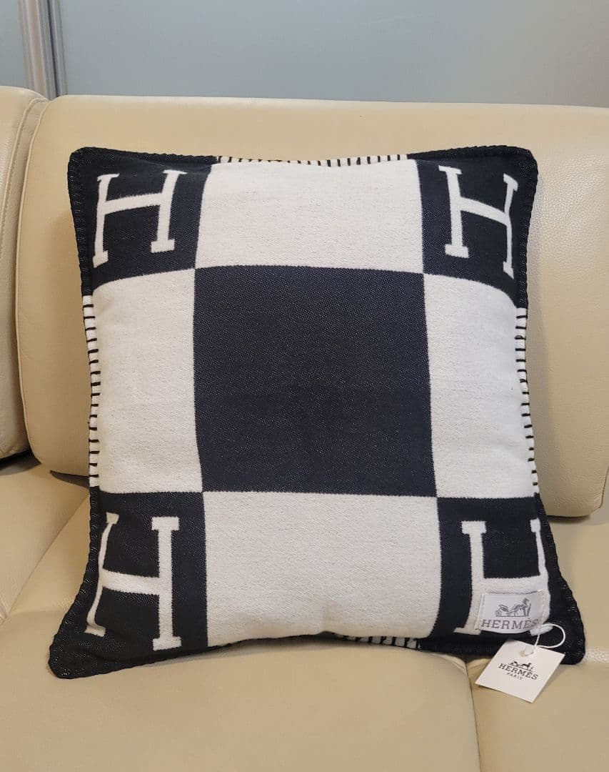【ゆう】　エルメス　クッションカバー　ブラック　45×45　2枚セット