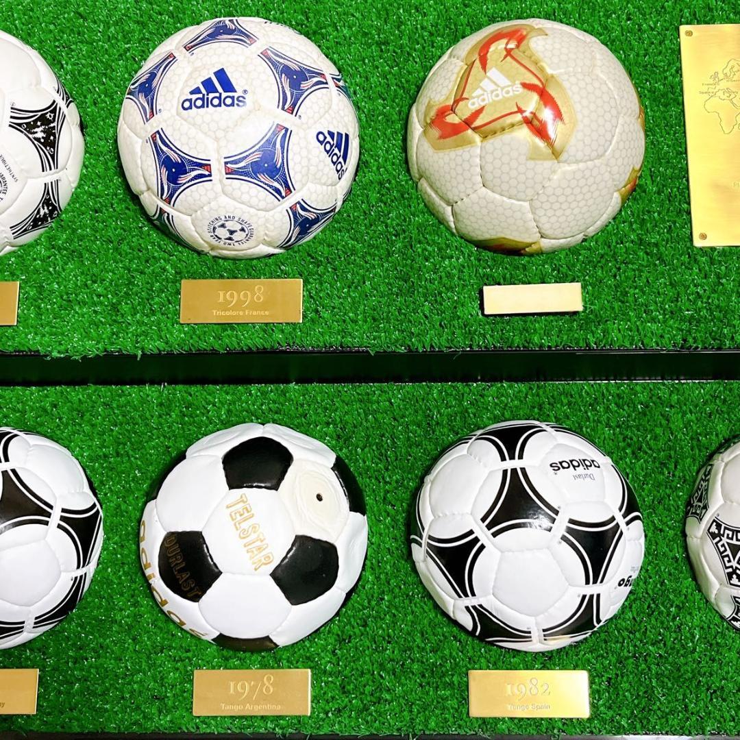 adidas ヒストリカルマッチボール 1970-2002 サッカー W杯 限定