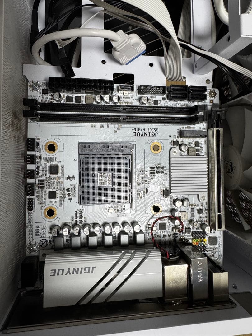 ITX PCケース　B550i マザーボードセット