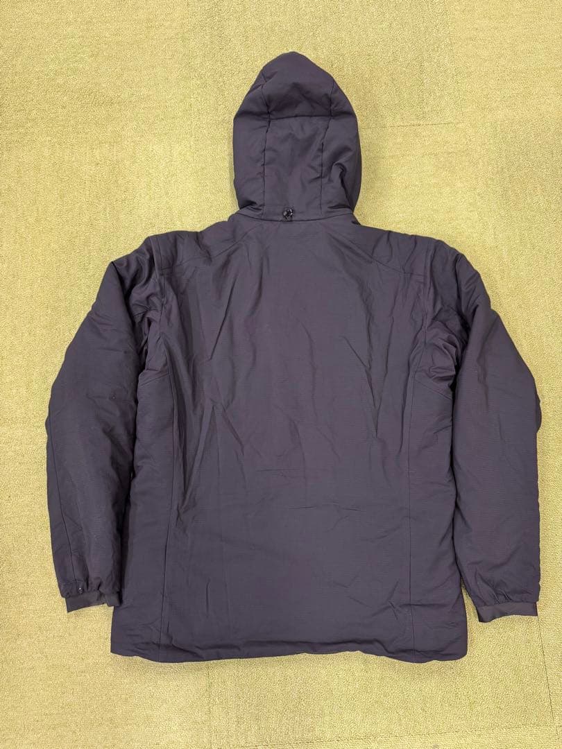 【限定値下】ARC'TERYX アトムAR サイズM 22年製　アークテリクス