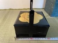 2段重（漆塗り、金蒔絵　伝統工芸・大丸京都店取扱品）