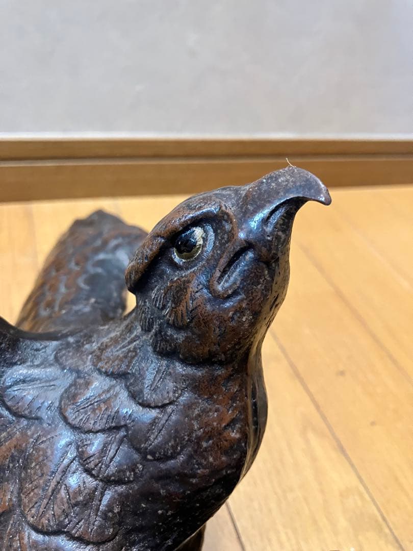 お値下げします。　骨董 鷹置物 鍍銀か洋銀 大正昭和頃 大型置物 飾り レトロ