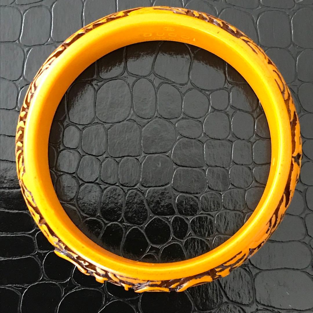 グッチ ロゴ＆ドラゴン 彫り エングレーブバングル 表記サイズ S 未使用級