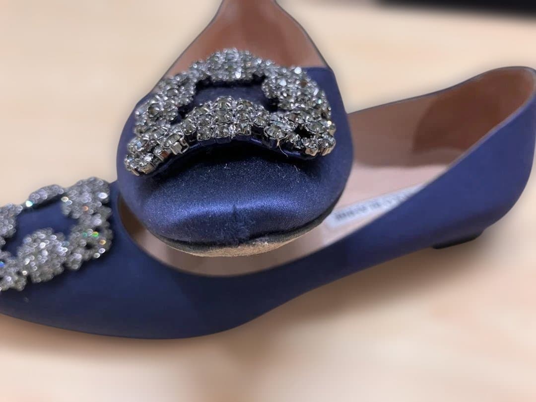 き*ん様 MANOLO BLAHNIK 美品マノロブラニク　ハンギシ37 パンプ