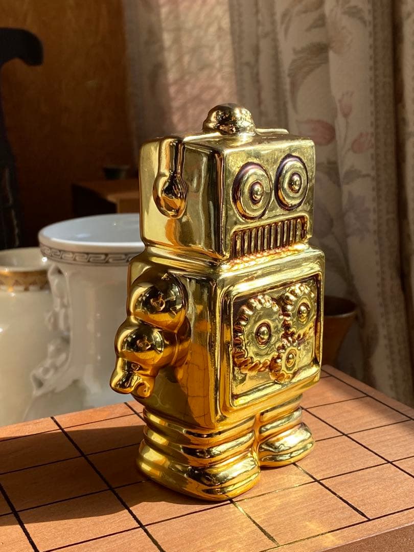 ゴールドロボット置物 貯金箱 レトロ フィギア フィギュア