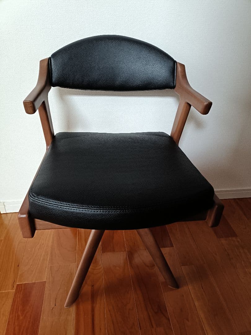 ダイニングテーブルチェア　回転　東京インテリア