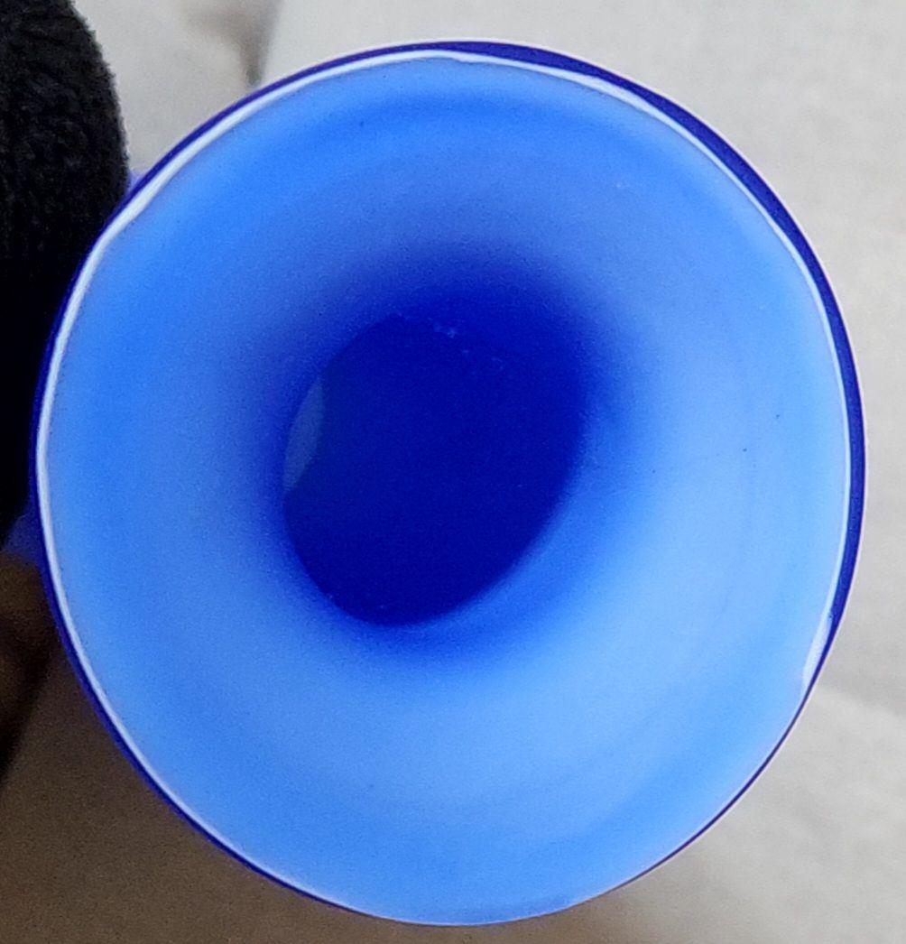 ガラス製花器(青)