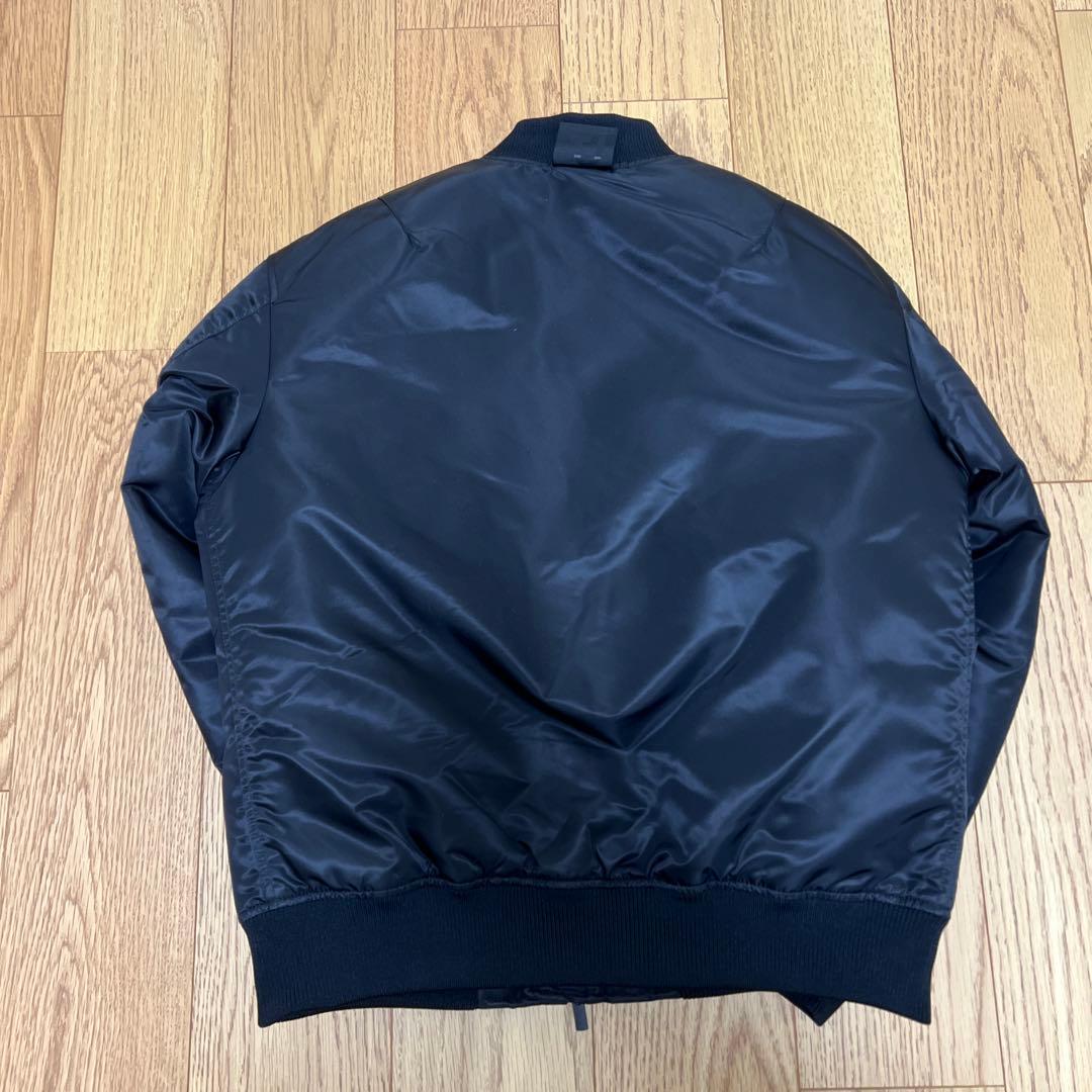 UNIQLO ＋Ｊ 2026年 ハイブリッドダウンオーバーサイズ MA－1