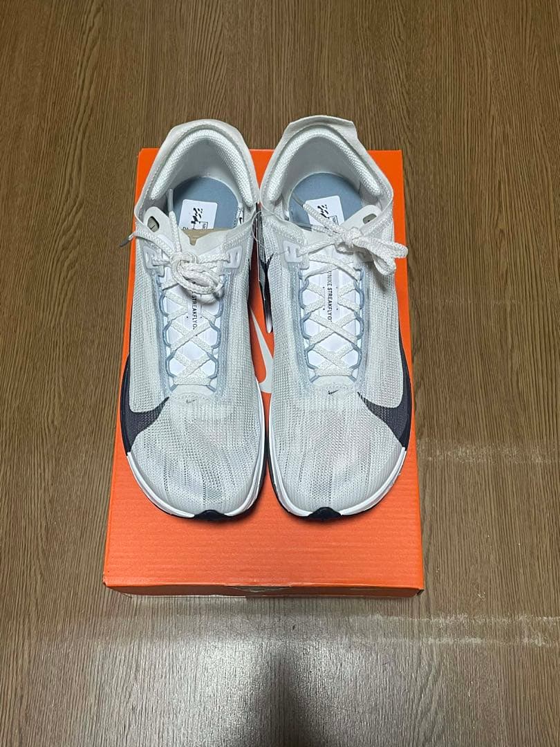 ナイキ　ランニングシューズ　ストリークフライ2 26