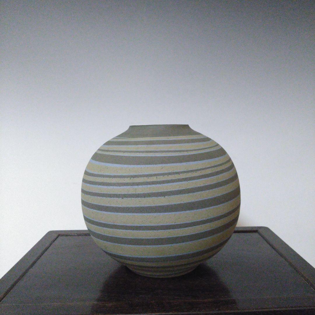 NO561 尾形香三夫 練上陶芸 花瓶(壺型) 銘有り「香」