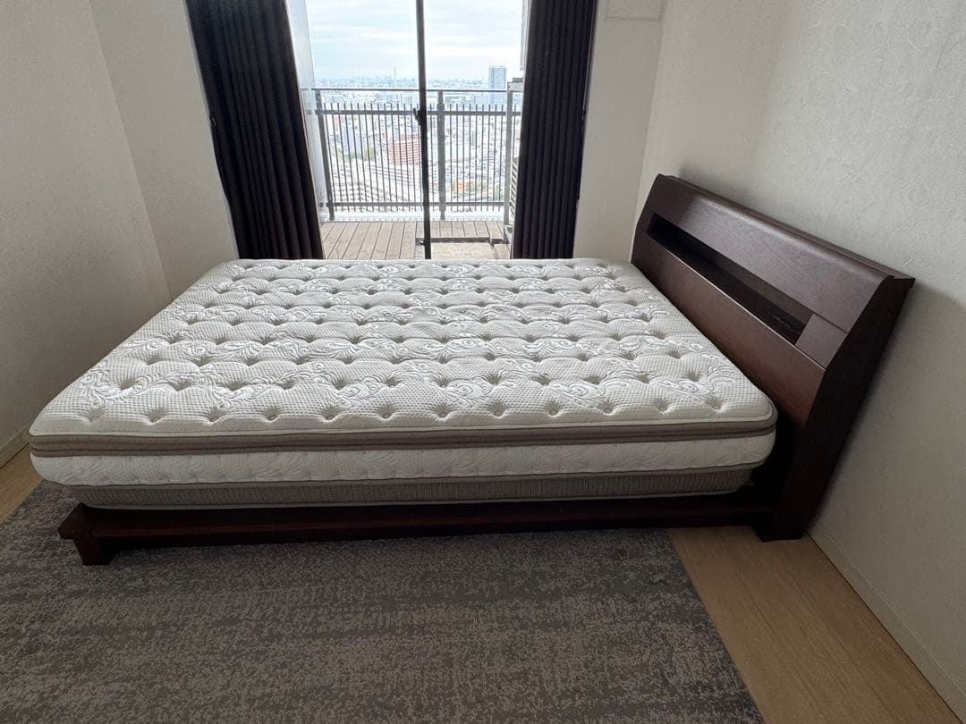 ニトリ ダブルベッドフレーム ＋ マットレス