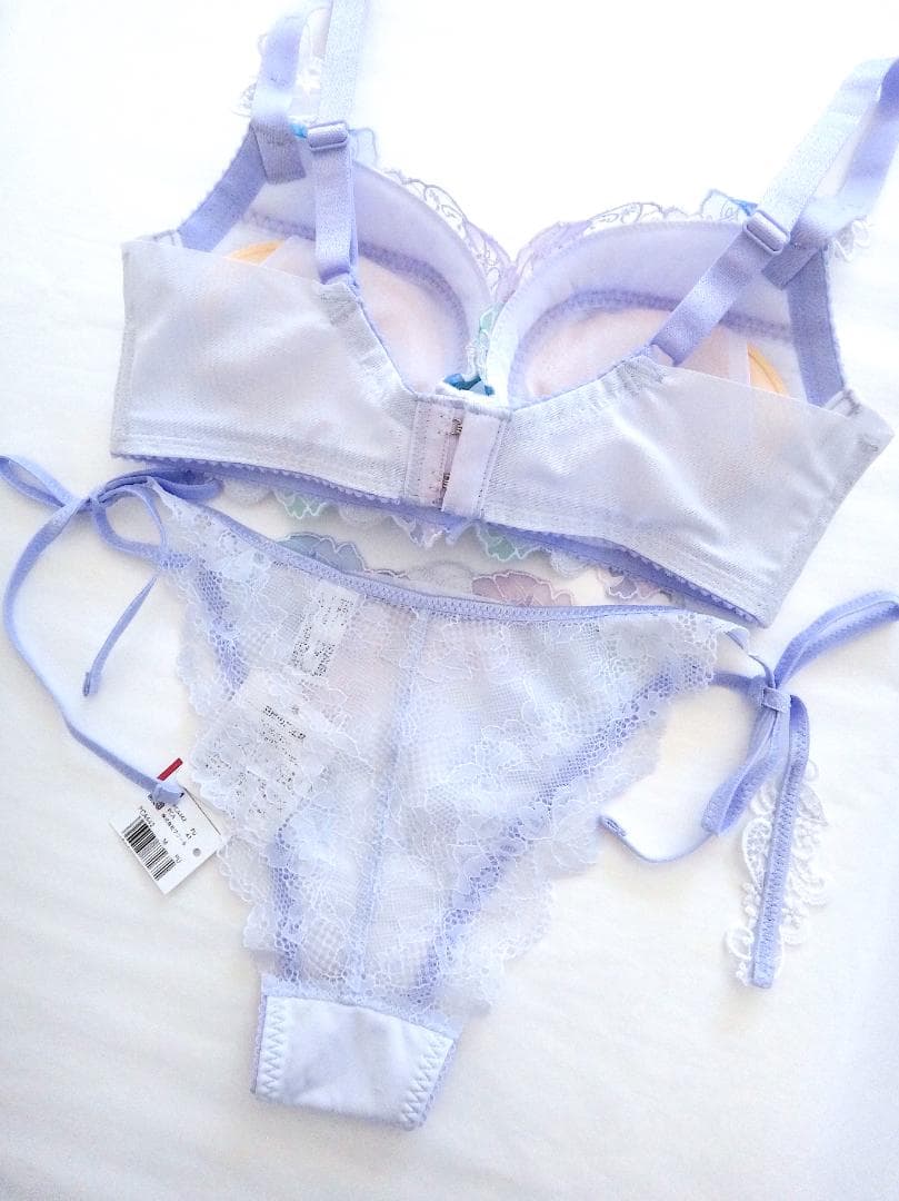 ワコール ルジェ　ブラジャーD65 & ショーツM　水色紫花柄紐パン