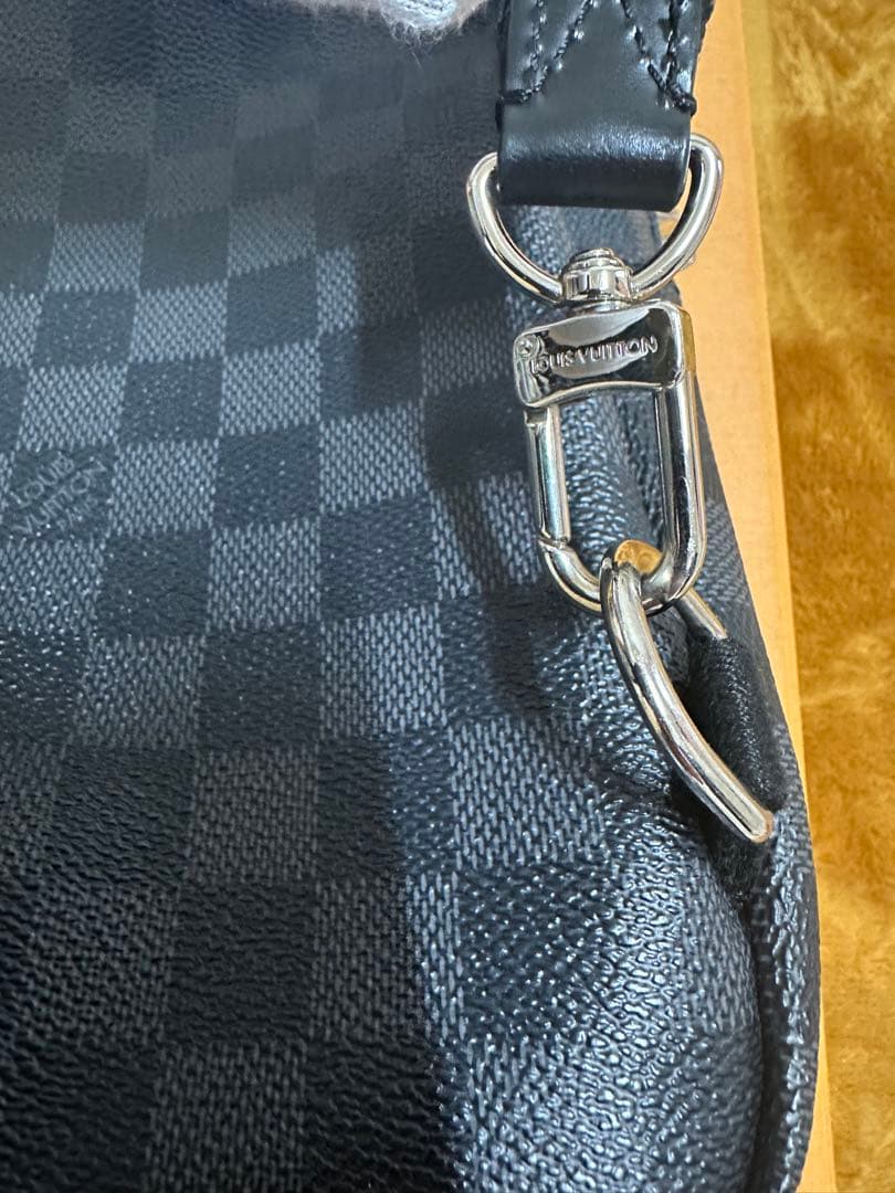 LOUIS VUITTON ルイ・ヴィトン　アヴェニュースリングバッグ