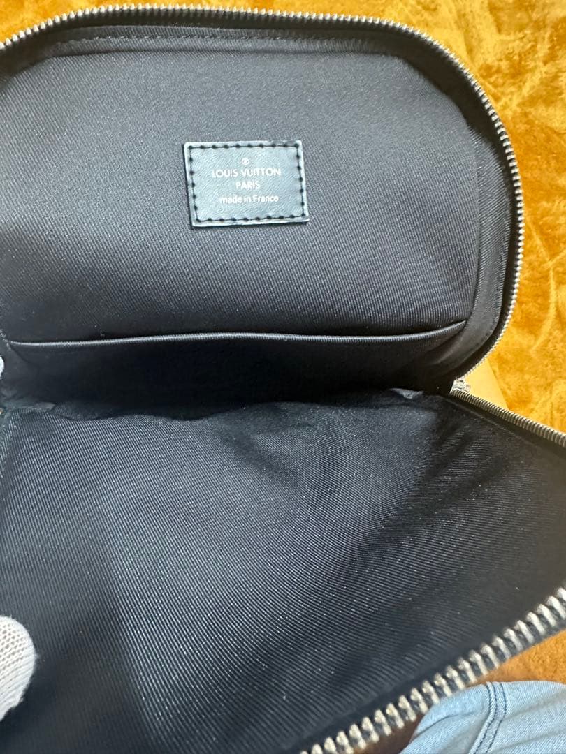 LOUIS VUITTON ルイ・ヴィトン　アヴェニュースリングバッグ