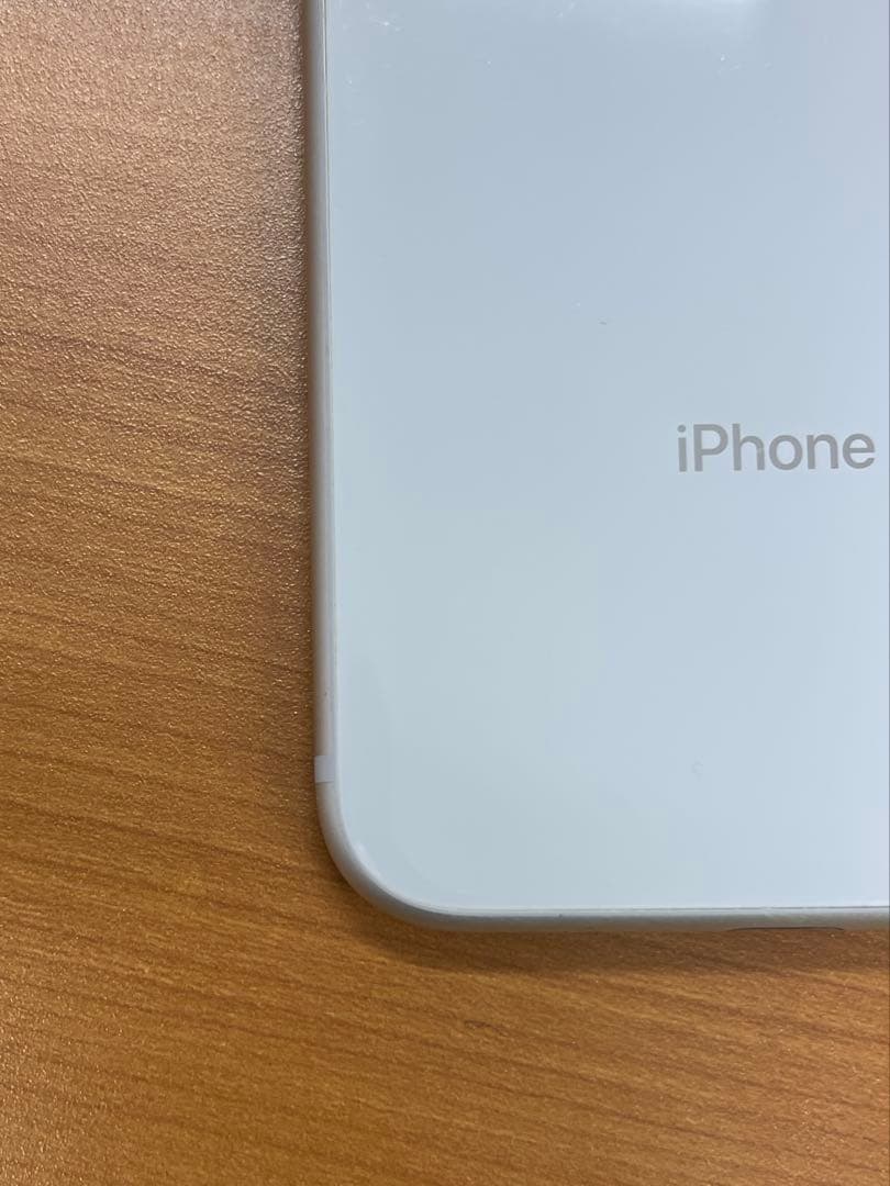 お*り様 動作確認済み iPhone 8 64GB ID L9037