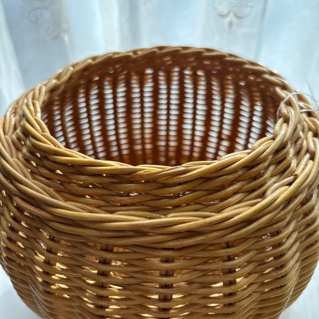 ラタン　藤　りんご　小物入れ　新品 バスケット　蓋付き