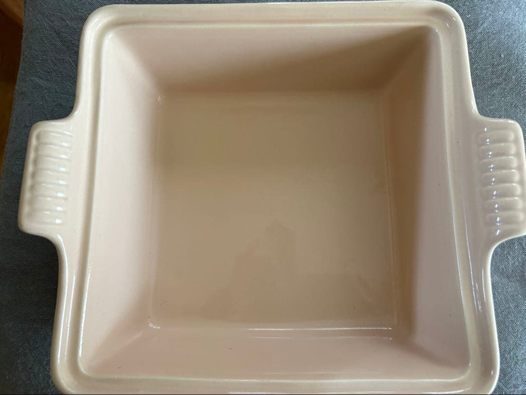 LE CREUSET ベージュ スクエアキャセロール皿 11.43