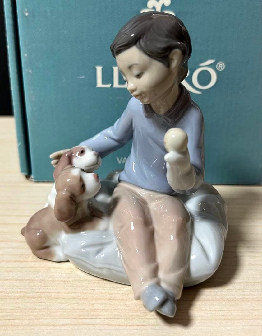 ミ*ト様 ※オリジナルボックス付属　LLADRO リヤドロ 『僕の友達』6983