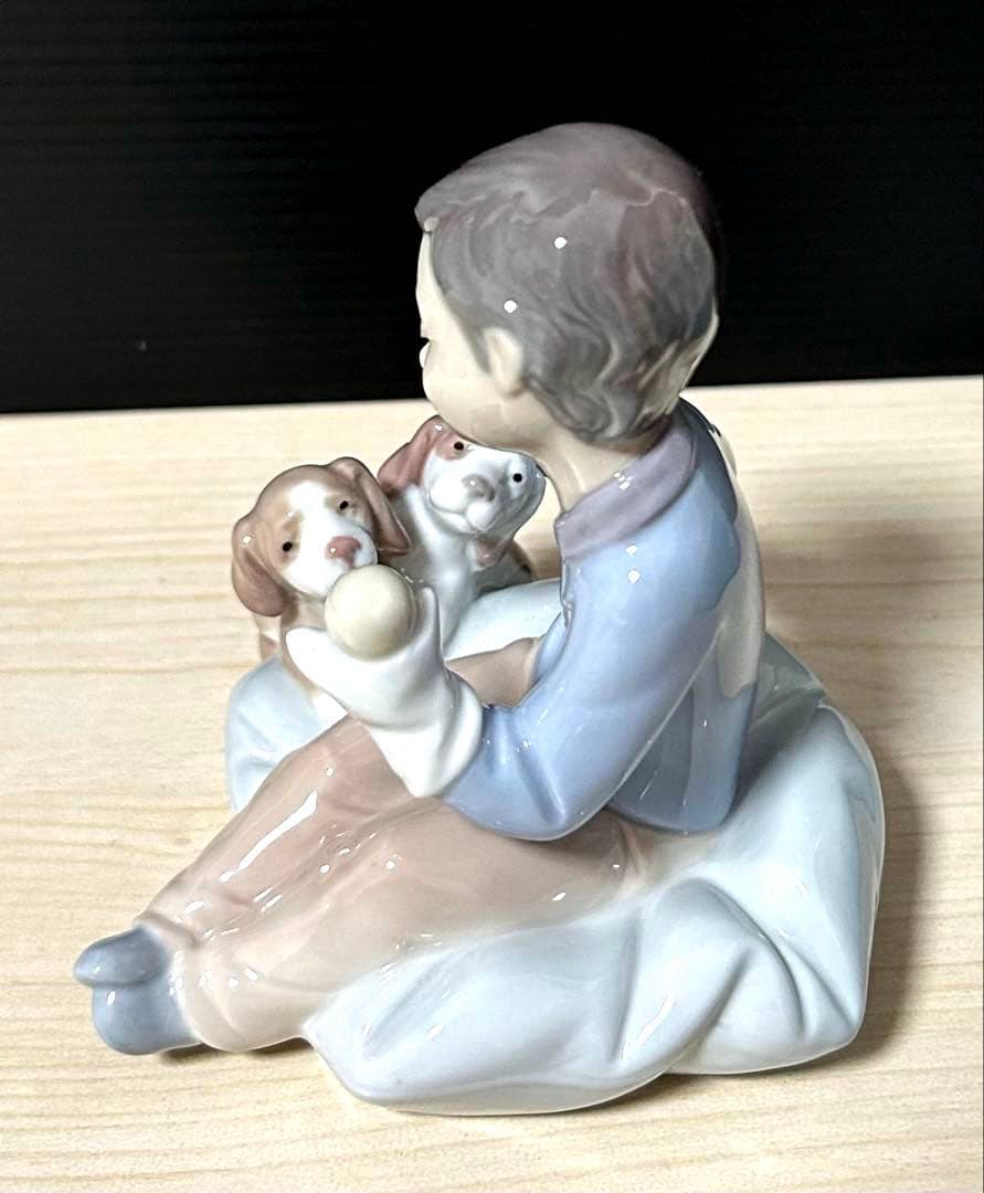 ミ*ト様 ※オリジナルボックス付属　LLADRO リヤドロ 『僕の友達』6983