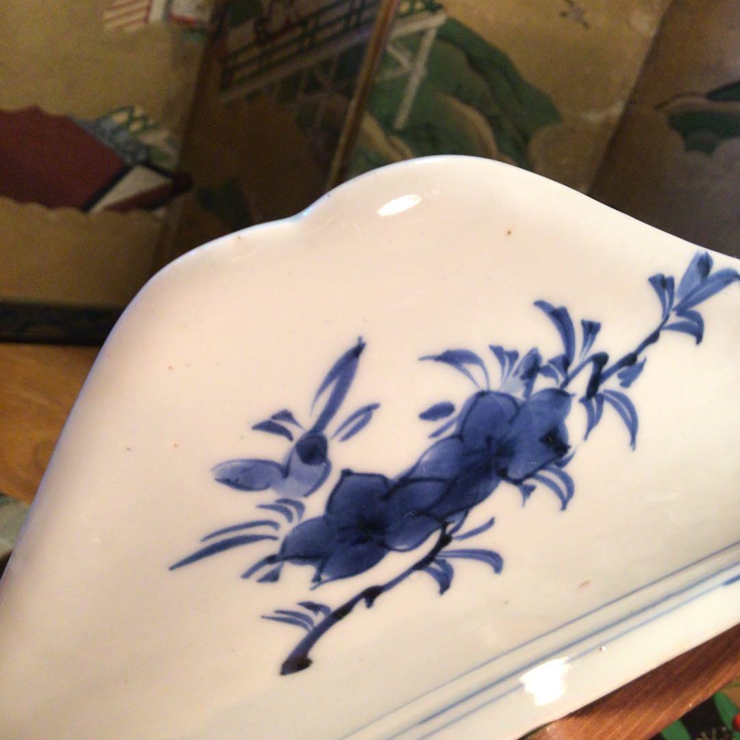 A893 古伊万里　染付　鯉に氷烈紋様　隅入角皿　1尺