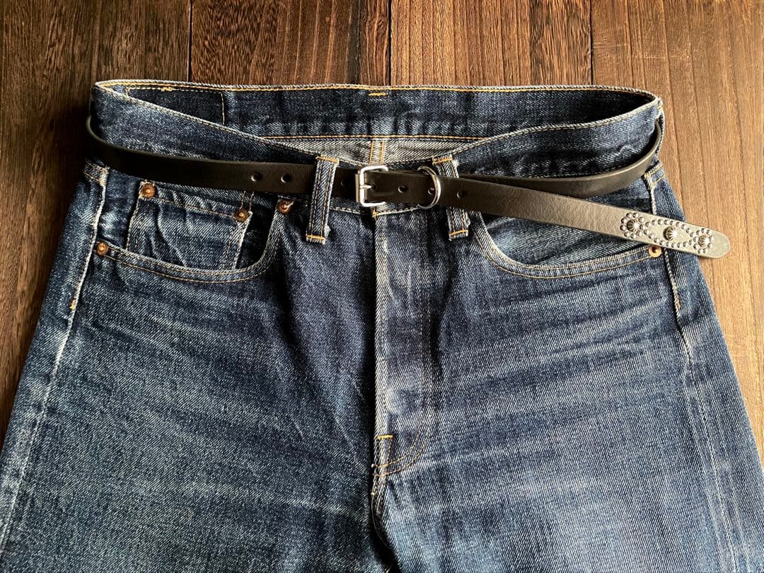 ナローロングベルト　シルバー　ミッスーリoval2 HTC CALEE