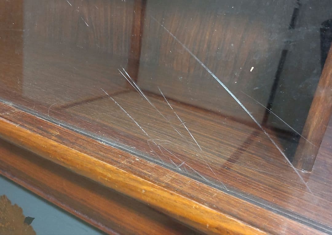 【送料込み】花柄装飾の木製レトロ茶箪笥