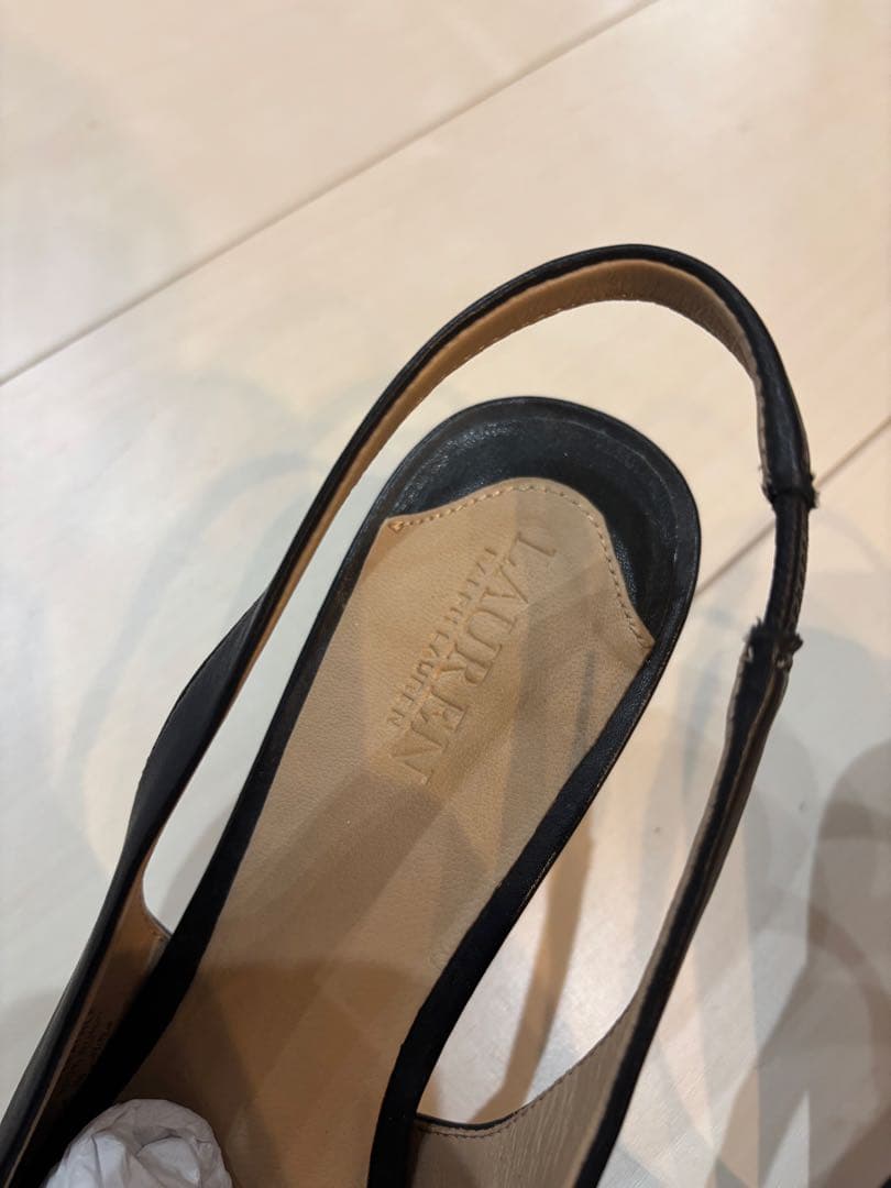 ラルフローレンパンプス美品Lolah バーニッシュド レザー バックストラップ