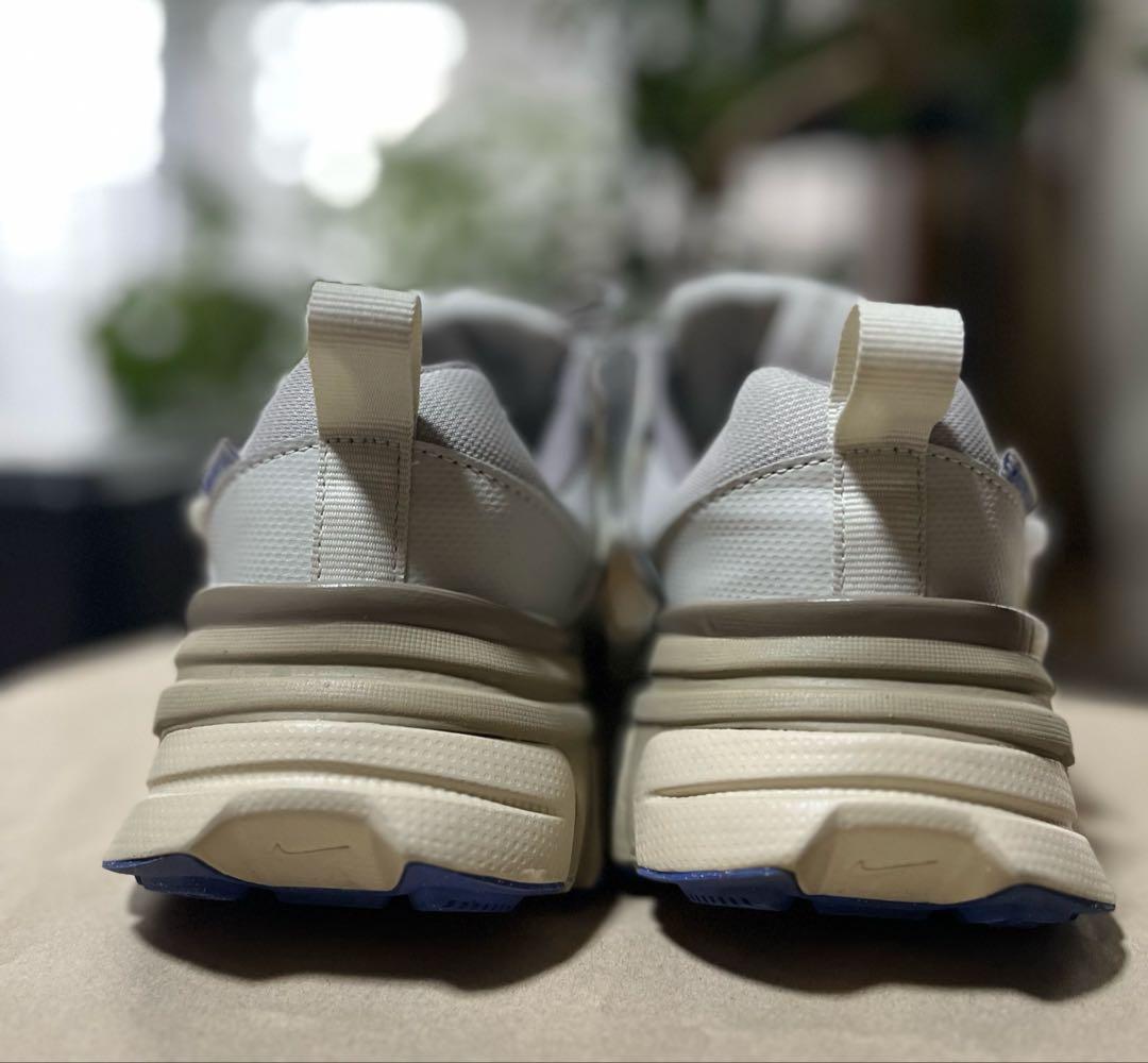 NIKE v2k run GTX ／ White 23.5cm