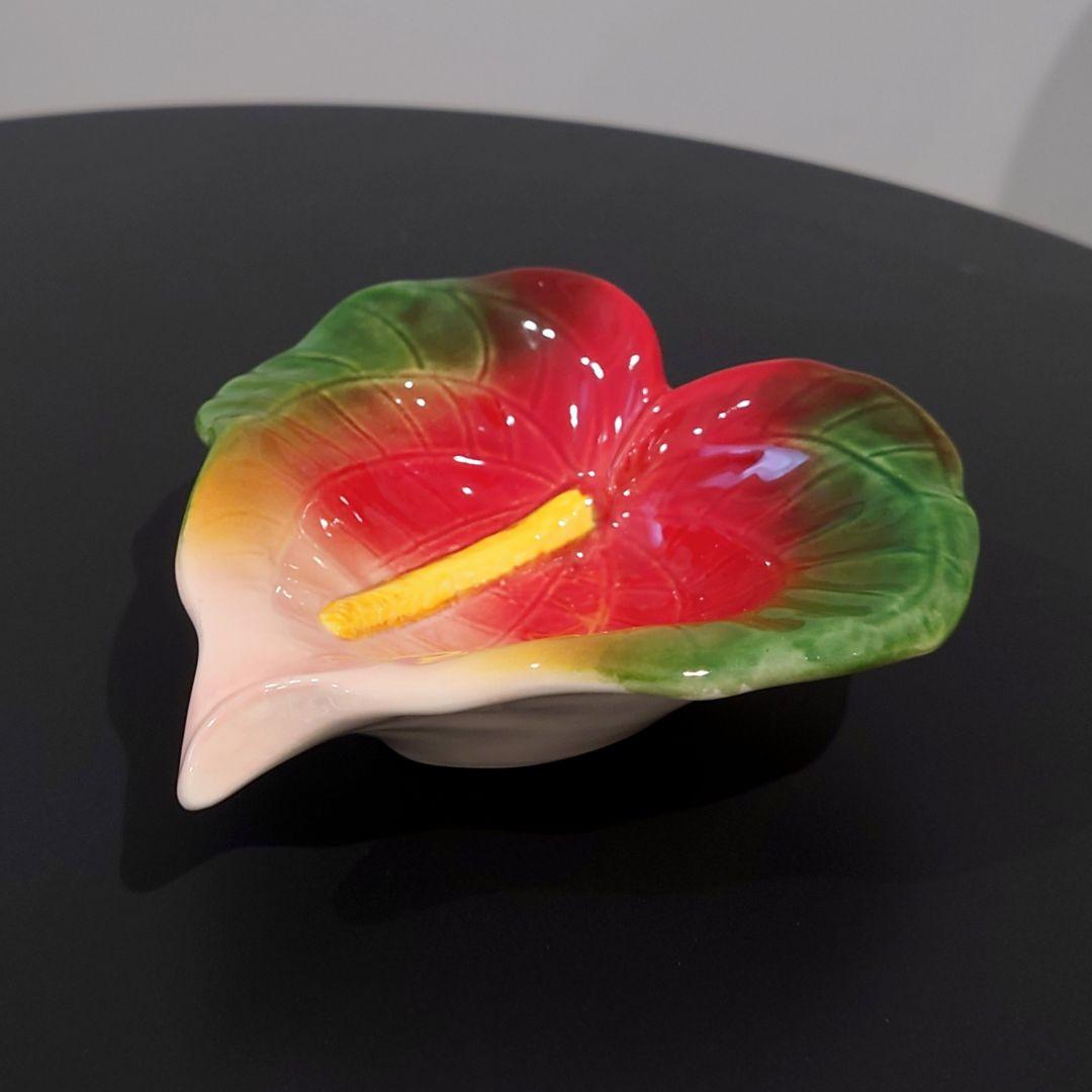 ハワイ製 陶磁器 アンスリウム【ハート型】小皿・小物入れ（現地購入品）