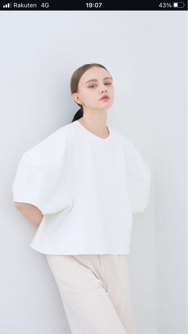 Litenスカルプチュアフォームプルオーバー、ホワイト2025AW商品です。