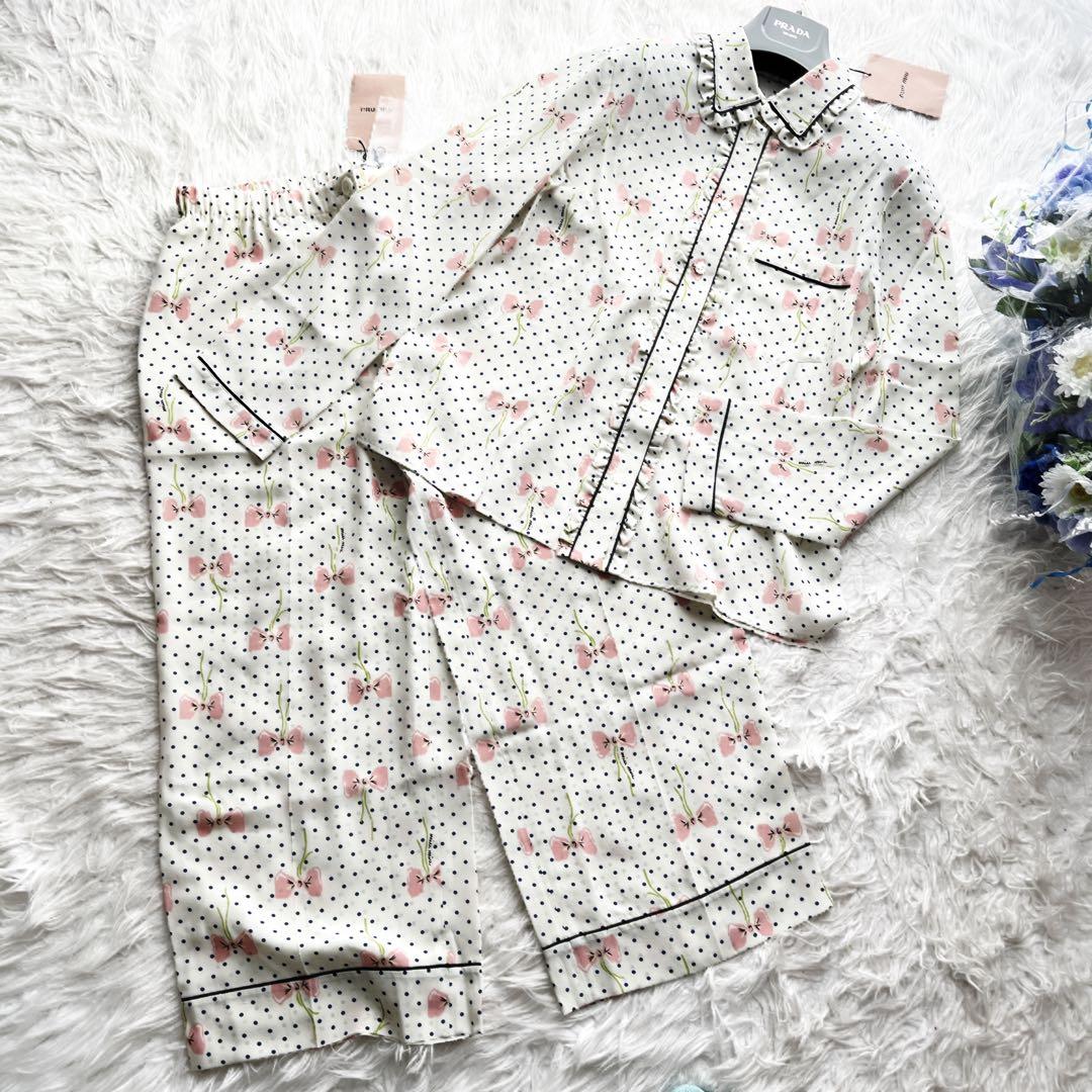 新品　MIUMIU ミュウミュウ シルク　花柄　セットアップ　スーツ　パジャマ